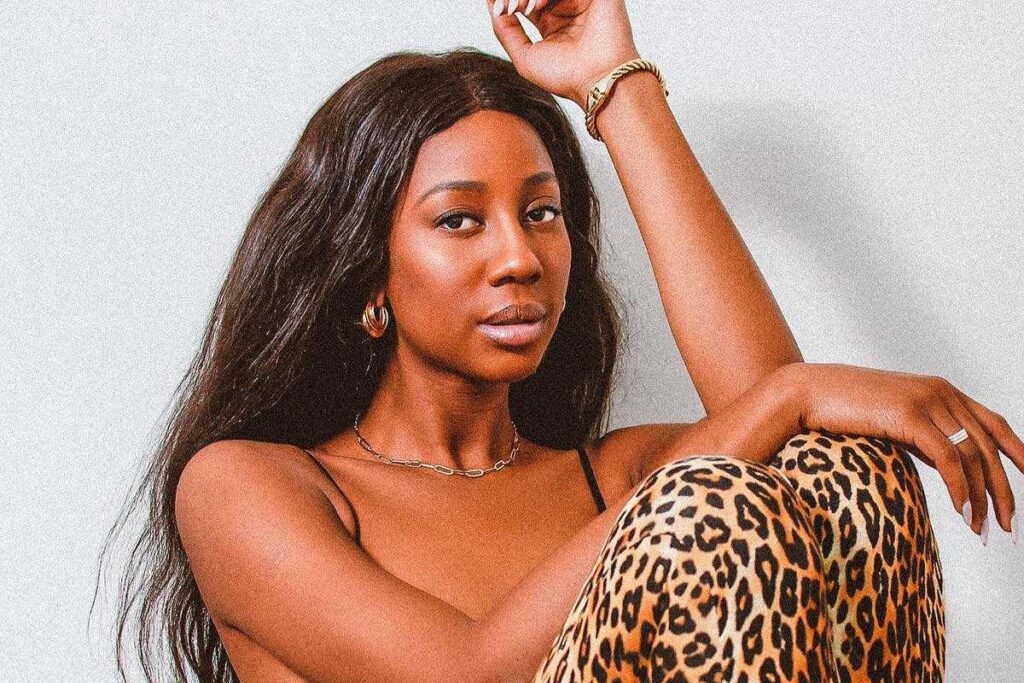 Camilla de Lucas contou que a casa da mãe dela no Rio de Janeiro ficou inundada com a forte chuva