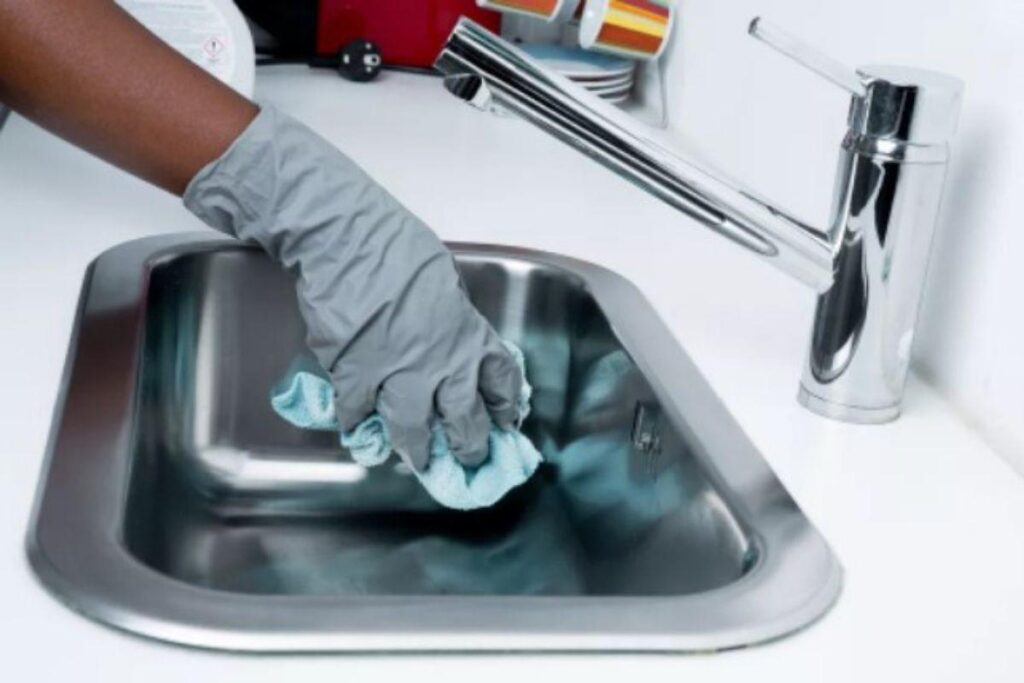 Família é denunciada por manter empregada doméstica em regime de ‘escravidão’