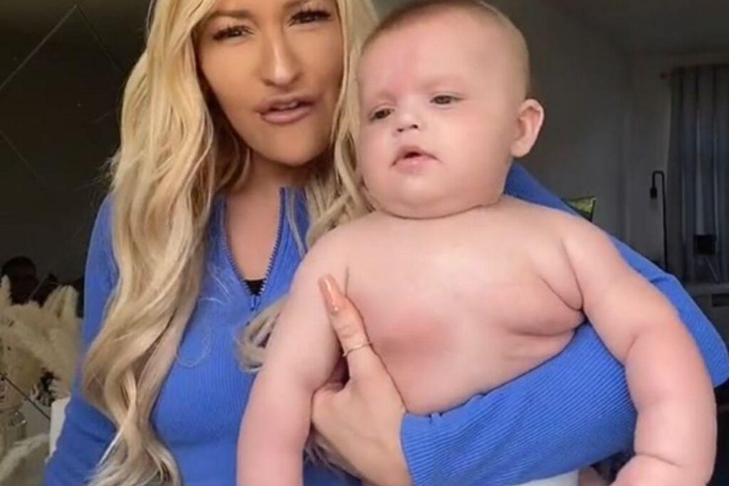 Bebê de 4 meses já está usando roupas de 9 meses