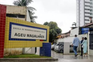 Estudantes de escola no Recife têm crise de ansiedade ao mesmo tempo