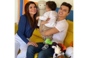 Mara Maravilha se declara para o filho no Dia Nacional da Adoção