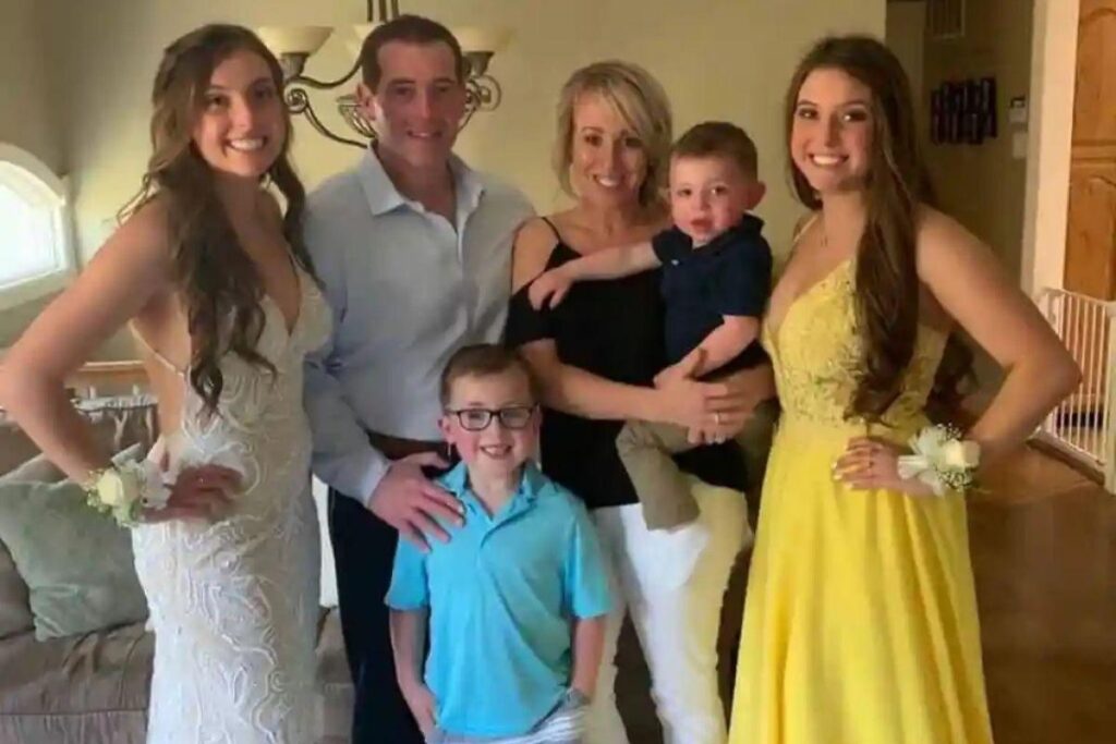 Irmãs gêmeas emocionam a madrasta pedindo que ela as adote oficialmente