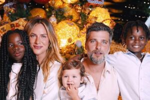 Giovanna Ewbank compartilha visual novo de Bless: “Está se achando”