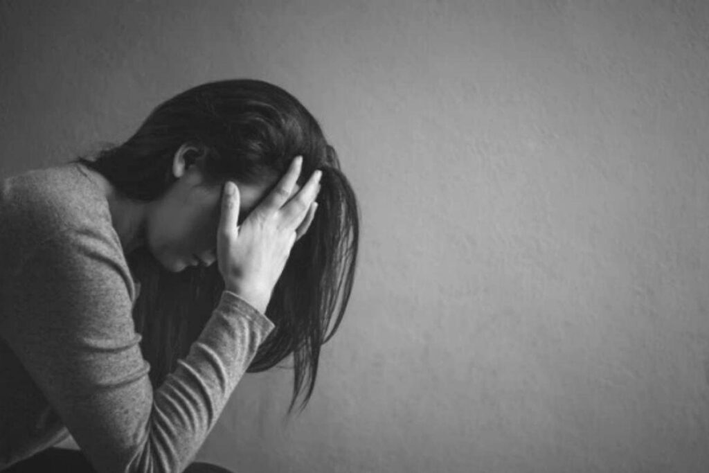 Um tiro atingiu o abdômen de uma mulher grávida, fazendo com que ela perdesse o bebê