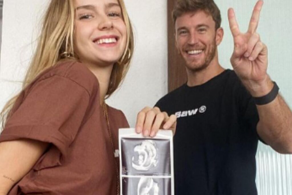 Isabella compartilhou fotos de biquíni nas redes