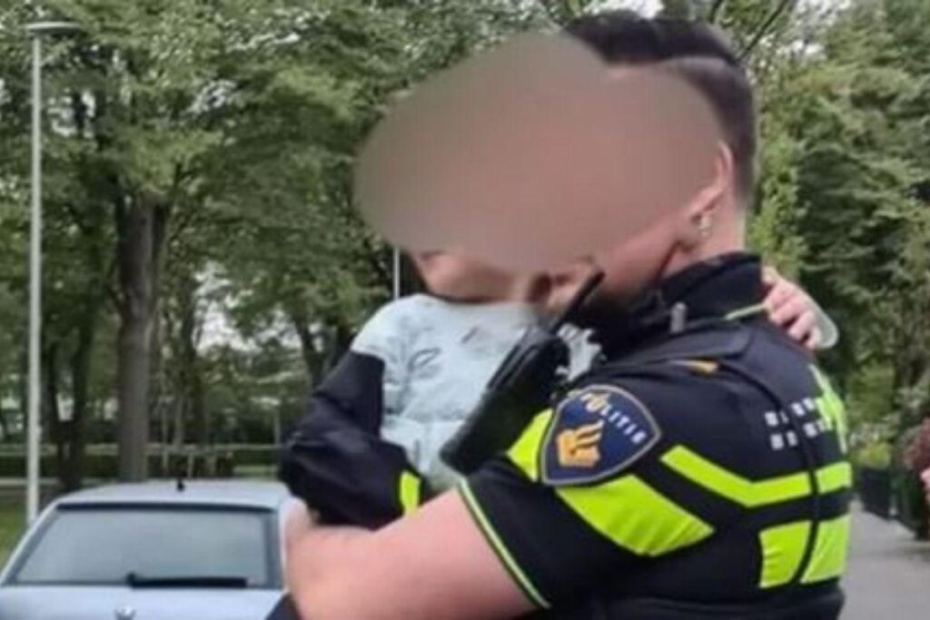 A polícia acolheu o menino após o ocorrido