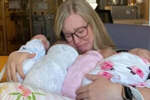 Ashley deu à luz Wesley, Emma, ​​Leah e Nora