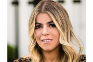 Bruna Surfistinha comemorou 8 meses das filhas gêmeas com fotos delas