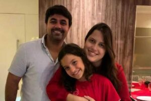 Pai decide tatuar sensor de glicose para surpreender filha em tratamento para diabetes