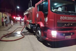 A vítima estava dormindo em casa com a família