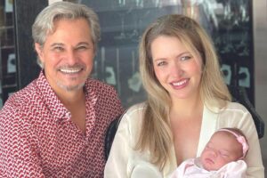 Edson Celulari e Karin Roepke falaram sobre a divisão de tarefas nos cuidados com a Chiara