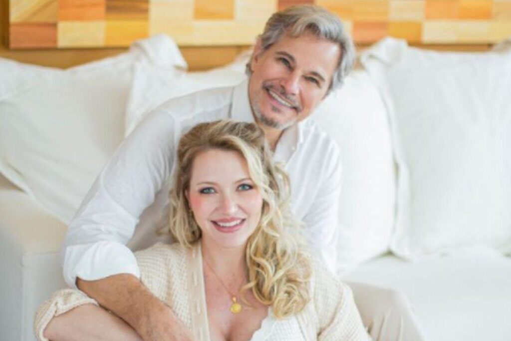 Karin com Chiara no colo