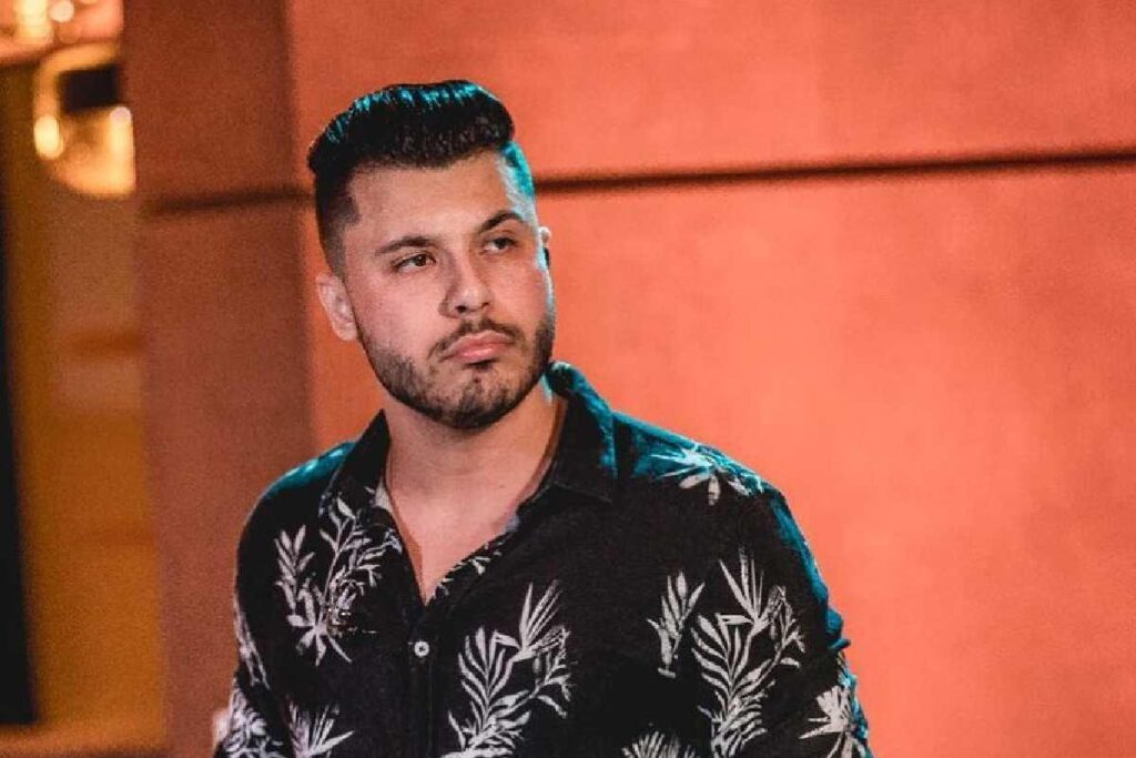 Mulher faz julgamento a Murilo Huff