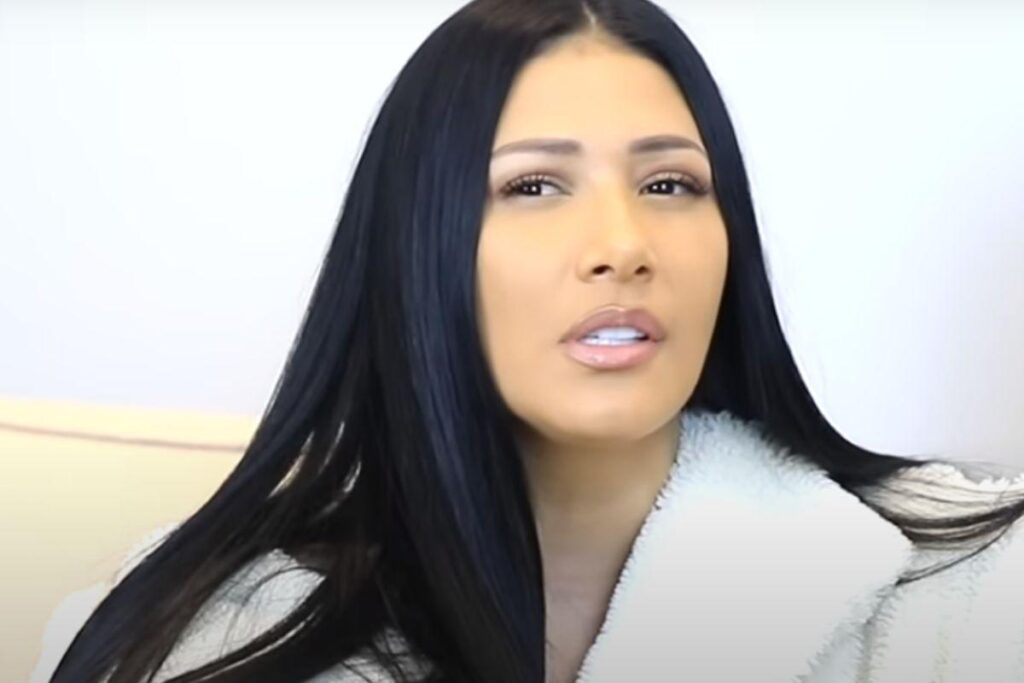 Simone anuncia pausa na carreira