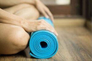 Fazer yoga traz diversos benefícios para a gravidez