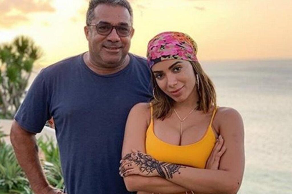 Mauro Machado, pai de Anitta está curado da covid-19 e ele brincou sobre o retorno