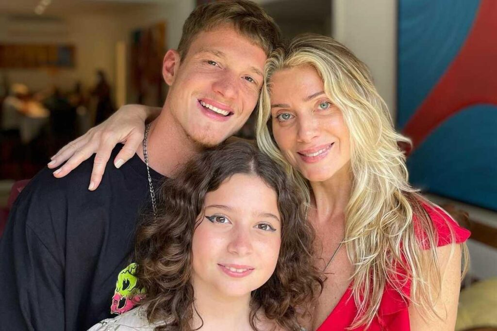 As duas, mãe e filha, renovaram o visual juntas