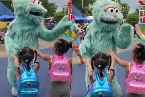 As crianças após perceberem que haviam sido rejeitadas pela personagem