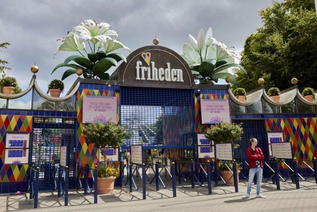 Vista aérea do parque Tivoli Friheden, onde acidente matou uma menina de 14 anos