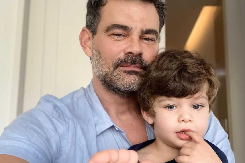 Carmo Dalla Vecchia mostrou que o filho sabe o Abecedário da Xuxa completo