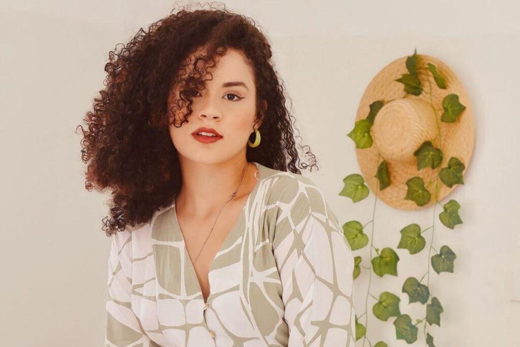 “Só fui entender o que tinha acontecido comigo aos 16 anos”, conta a jovem