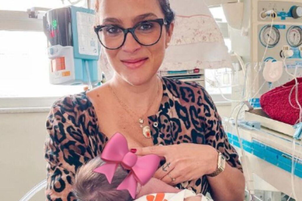 Leticia Cazarré publicou uma foto de Maria Guilhermina pela primeira vez após saída de UTI