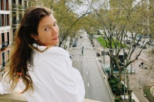 Gabriela Pugliesi mostra barriga de grávida e dá dica do nome do primeiro filho