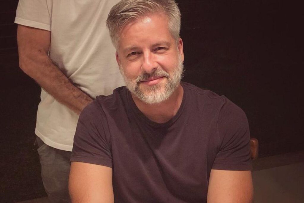 Victor e Leo trabalharam juntos como cantores sertanejos e encerraram a dupla em 2008