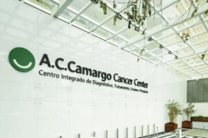 Em 2021, o A.C. Camargo teve que injetar mais R$ 98,46 milhões, por meio de atendimentos privados, para conseguir fechar as contas