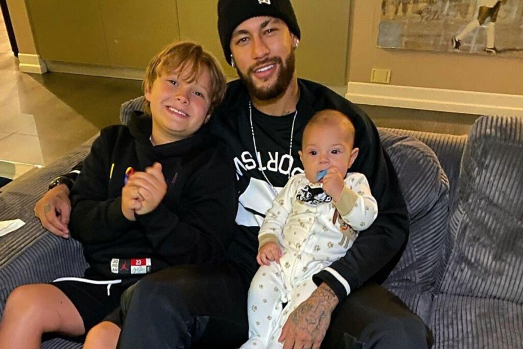 Carol Dantas explicou como funciona a educação dos filhos