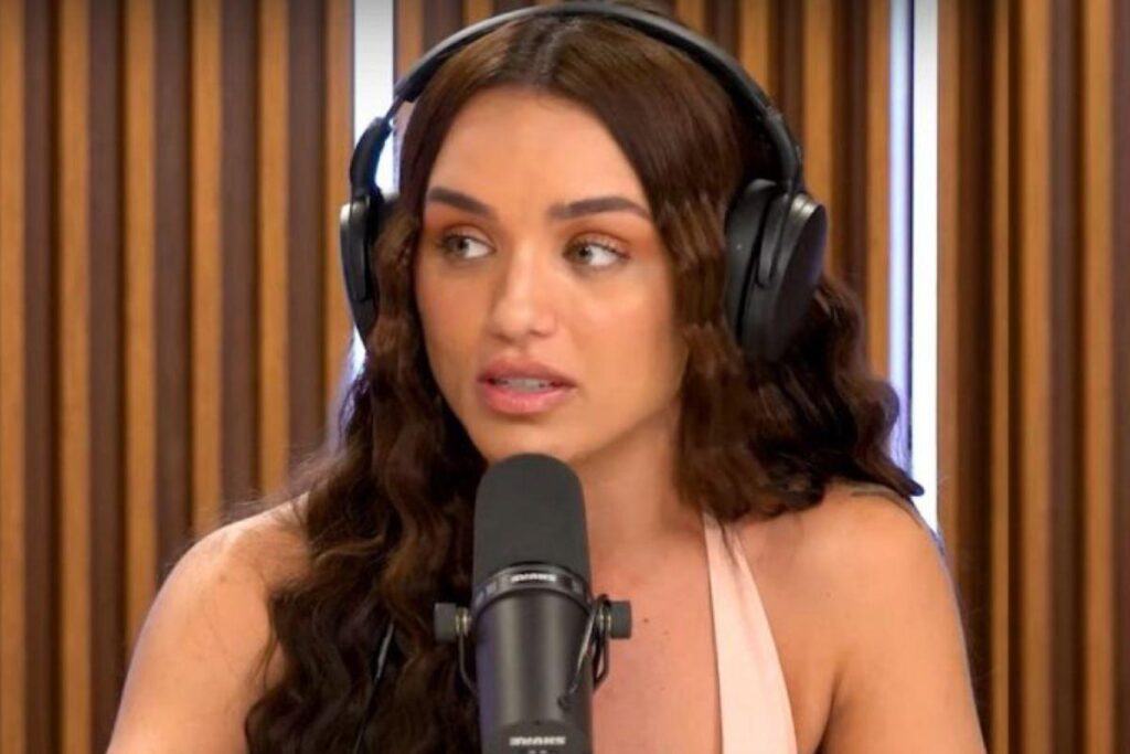 A atriz de Rensga Hits conversou com Giovanna Ewbank e Fernanda Paes Leme