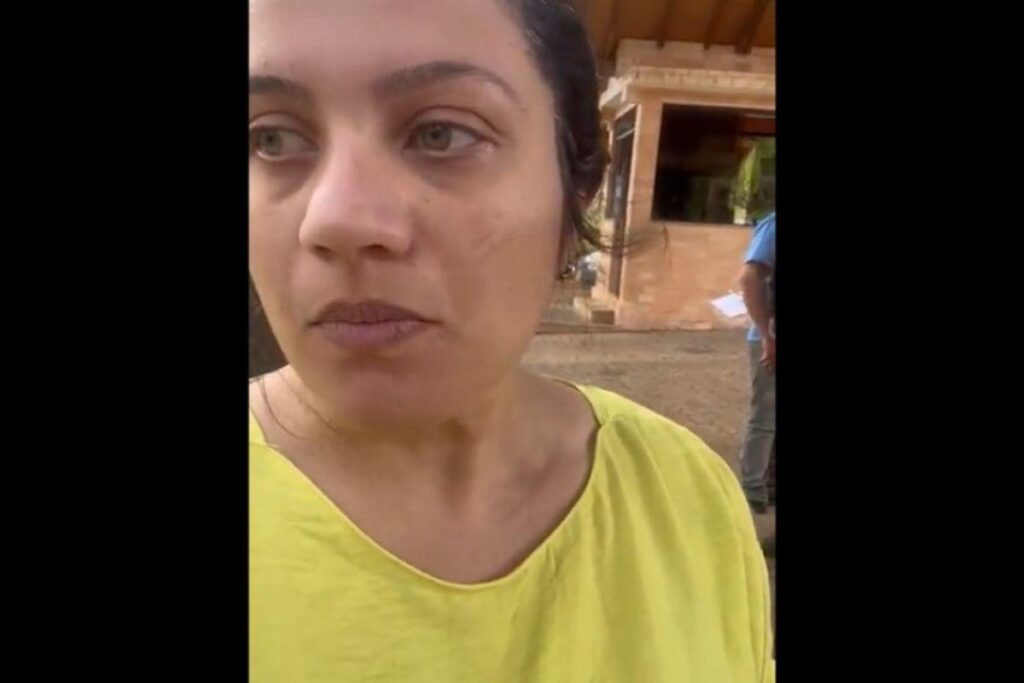 O casal denunciou o parque após ser proibido de alimentar o filho