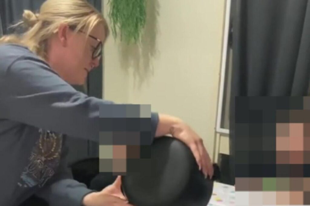 A mãe de dois recebeu críticas duríssimas por ter feito uma refeição “trend” com os filhos