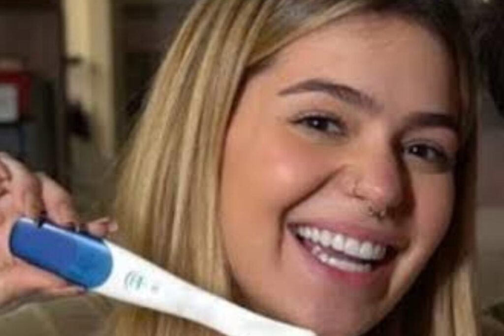 Viih Tube contou sobre a gravidez por meio de ligação de vídeo