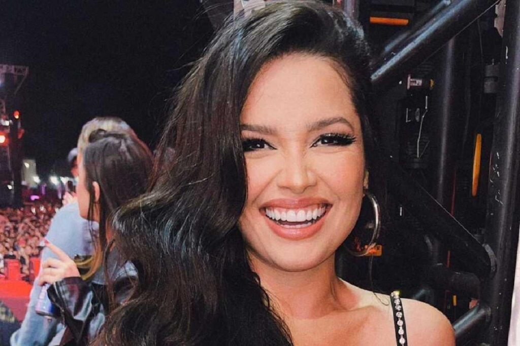 Juliette apresentou os novos membros da família à sua mãe