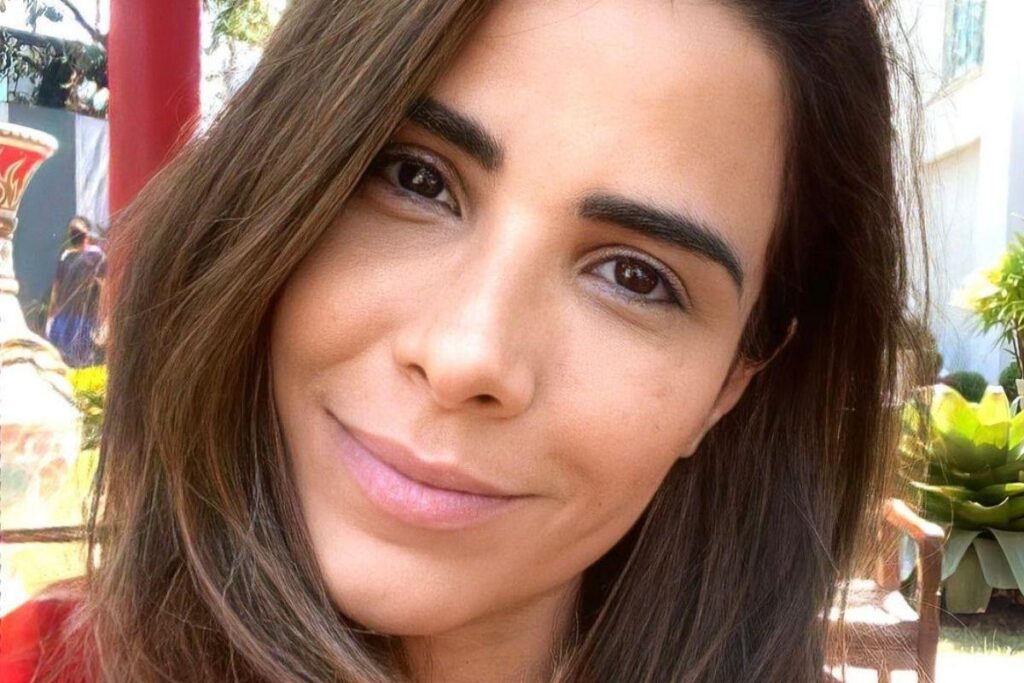 Wanessa compartilhou fotos com os filhos no parque da Disney