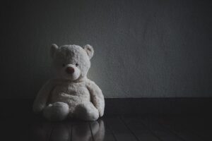 Mãe faz desabafo sobre ter esquido filha de 2 anos no carro