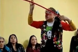 A profissional questionou as crianças e o menino não hesitou em dedurar o pai