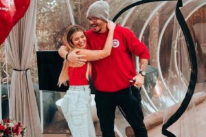 Viih Tube mostra barriga de grávida