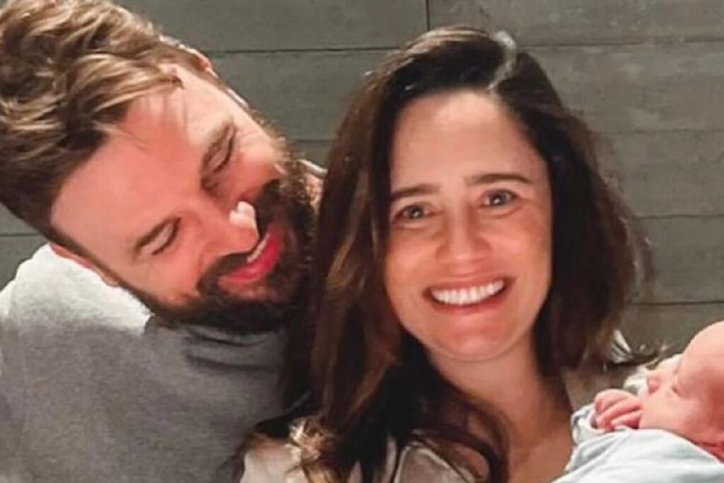 Fernanda Vasconselhos posta foto com o filho