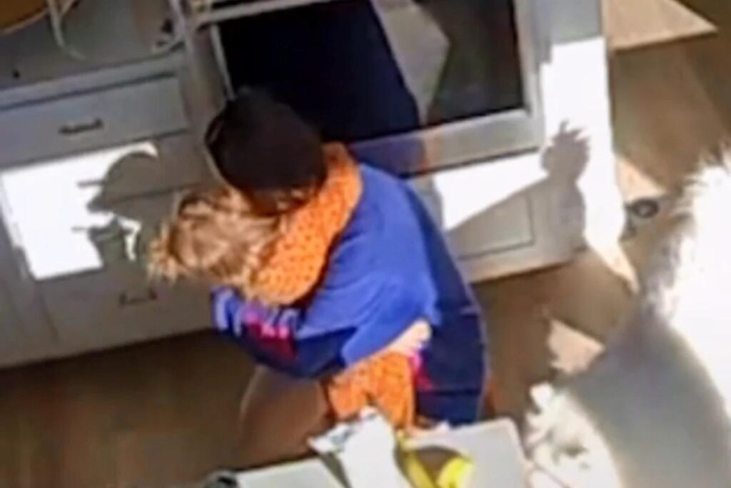 Menina emociona com reação ao descobrir que mãe foi adotada