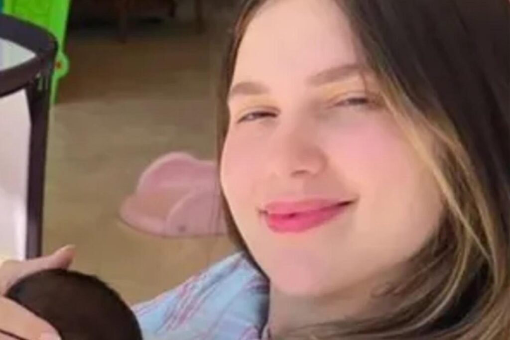 Virginia Fonseca e a filha recém-nascida, Maria Flor