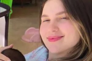 Virginia Fonseca e a filha recém-nascida, Maria Flor