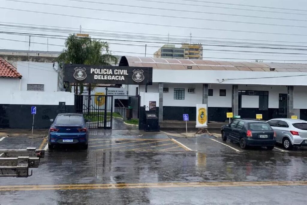 A vítima levantou suspeitas do crime após ter feito a denúncia deste para uma professora