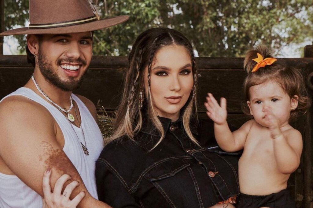 Virginia posta foto de look da Maria Alice