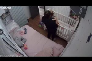 O menino doou o patinete e skate, os brinquedos favoritos