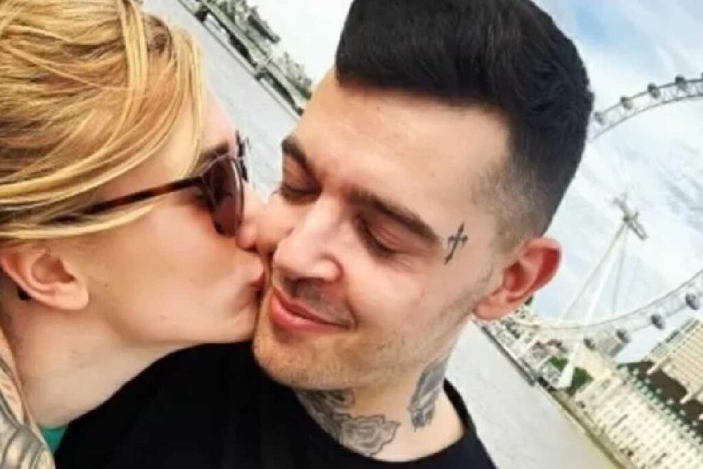 Ucraniana e britânico terminam relacionamento depois do homem largar família para ficar com refugiada e mãe dela comenta