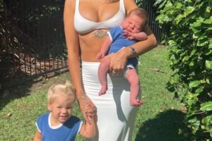 Chloe postou uma foto do filho e apagou, após receber alerta terrível