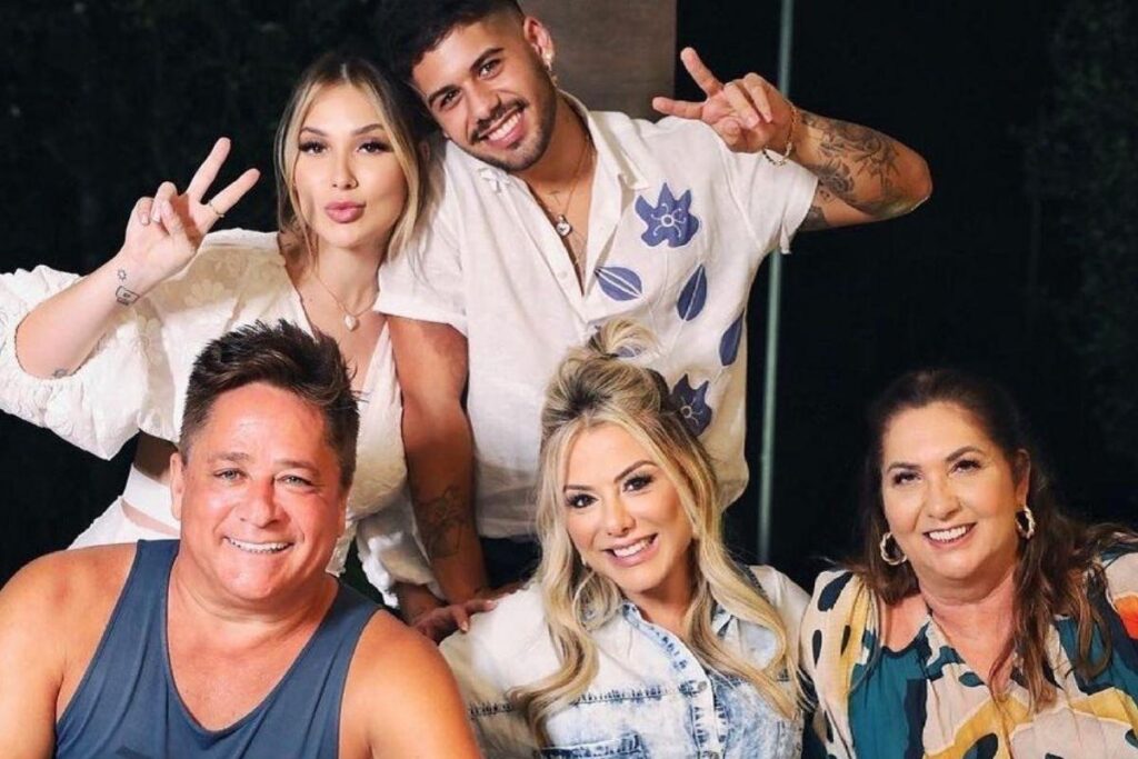 Poliana Rocha compartilha decoração de natal