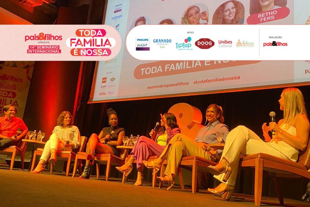 Lore, Paula, Xan, Thamirys e Betho se divertiram com a conversa